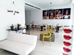 Гостиница Copacabana Hotel Design  Маргерита-Ди-Савоя